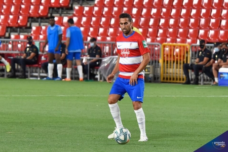 Montoro, en un lance del partido ante el Real Madrid (JOSÉ M. BALDOMERO)