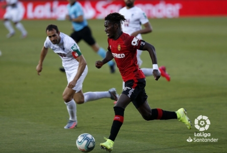 Víctor Díaz en una acción del encuentro disputado ante el Real Mallorca (LALIGA) Víctor Díaz en una acción del encuentro disputado ante el Real Mallorca (LALIGA)