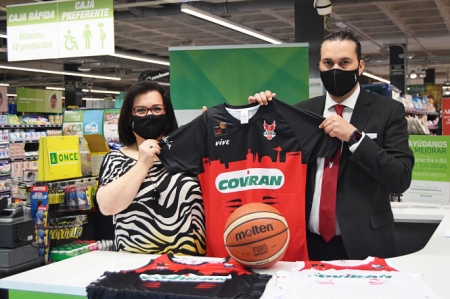 Imagen de la firma del convenio (FUNDACIÓN CB GRANADA)