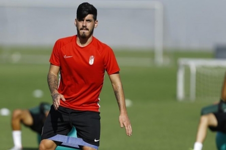Montoro durante un entrenamiento con el Recreativo (GRANADA CF) 