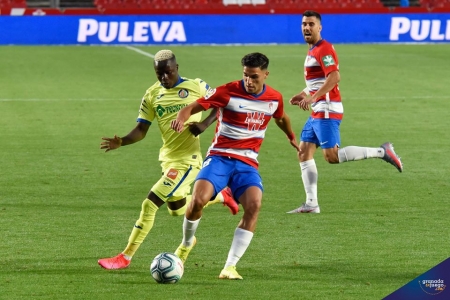 Antoñín, en su debut en Primera ante el Getafe (GRJ) Antoñín, en su debut en Primera ante el Getafe (GRJ)