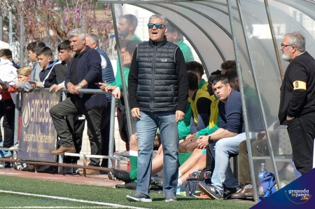 Joseba Aguado seguirá al mando del Huétor Vega (GRJ)