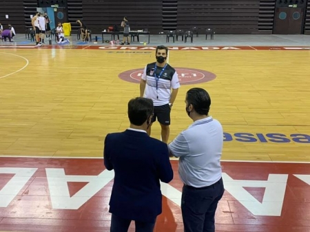 Pablo Pin ante Lyuis Salvador y Óscar Fernández (JOSÉ VELASCO)