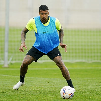 Kenedy, durante su primer entrenamiento como jugador del Granada (GCF)