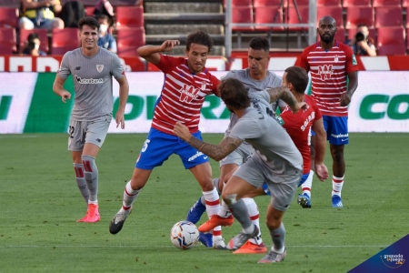 Milla fue el jugador más destacado en el primer partido de Liga de los rojiblancos (JOSÉ M. BALDOMERO)