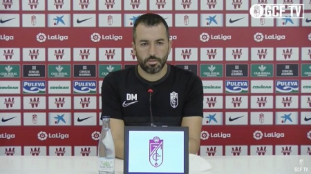 Diego Martínez, en rueda de prensa (GRANADA CF)