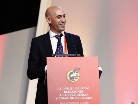 Luis Rubiales seguirá al frente de la RFEF (RFEF) 