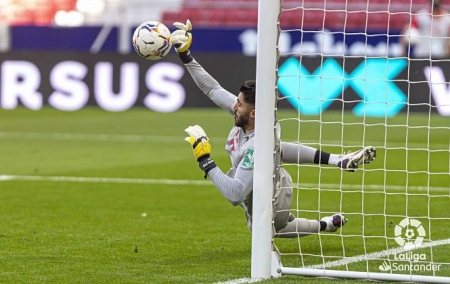 Rui Silva detuvo un penalti en el Wanda (LALIGA) 
