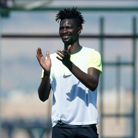 Nuha Marong jugará dos partidos con su selección (GRANADA CF)