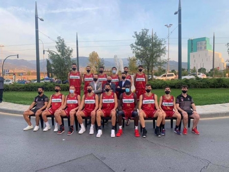 El Coviran Granada prepara el inicio de liga (JOSÉ VELASCO) 