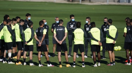 La plantilla rojiblanca durante el entrenamiento de hoy (GCF)