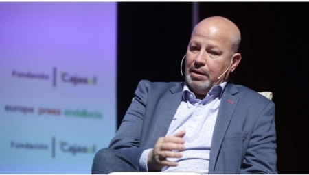 El consejero de Educación y Deportes, Javier Imbroda, durante sus intervención en los desayunos informativos de Europa Press Andalucía (MARÍA JOSÉ LÓPEZ / EUROPA PRESS)