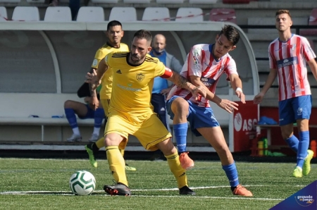 Arenas y Cubillas disputaron un derbi lleno de intensidad (JOSÉ M. BALDOMERO) 