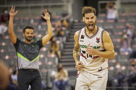 Christian Díaz celebra una canasta (FERMÍN RODRÍGUEZ / FUNDACIÓN CB GRANADA)