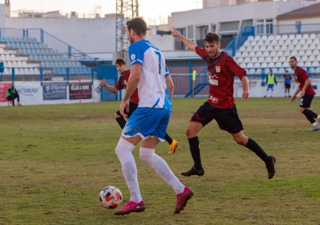El local Moi Gómez hizo el primero de los dos goles del Motril (SEMANARIO MUCHO DEPORTE)