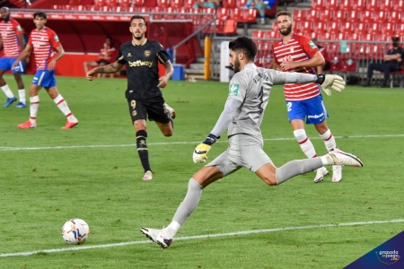 Rui Silva ha dejado a cero su portería en hasta siete partidos (JOSÉ M. BALDOMERO)
