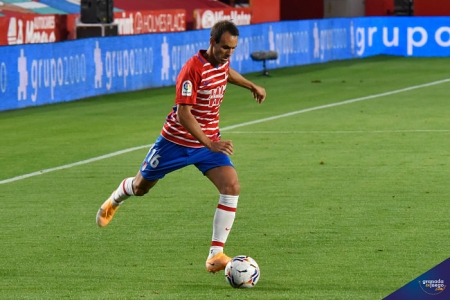 Víctor Díaz ya cuenta los días para volver a un terreno de juego (JOSÉ M. BALDOMERO)