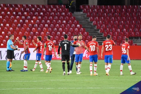 Al Granada le esperan por delante unas duras semanas antes de finalizar el año (JOSÉ M. BALDOMERO) Al Granada le esperan por delante unas duras semanas antes de finalizar el año (JOSÉ M. BALDOMERO)