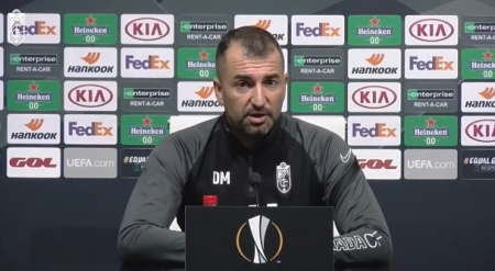 Diego Martínez, durante la rueda de prensa previa al partido ante el Omonia (GCF TV)