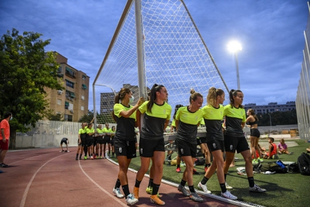 El plantel del Granada Femenino ha vuelto al trabajo después de los casos de COVID (GCF)