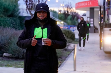 Machís, sonriente antes de partir hacia Vigo desde la Ciudad Deportiva (GCF) Machís, sonriente antes de partir hacia Vigo desde la Ciudad Deportiva (GCF)
