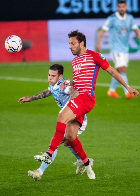 Germán Sánchez, durante el Celta - Granada, donde se convirtió en centenario como jugador rojiblanco (LALIGA) Germán Sánchez, durante el Celta - Granada, donde se convirtió en centenario como jugador rojiblanco (LALIGA)