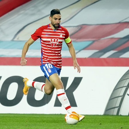 Puertas acabó el partido ante el PSV portando el brazalete de capitán (PEPE VILLOSLADA / GCF)