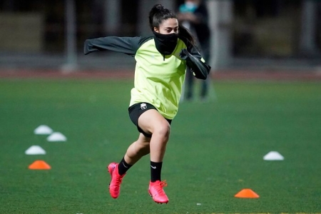 Nerea Agüero, durante el entrenamiento de ayer en `La Juventud´ (GCF)