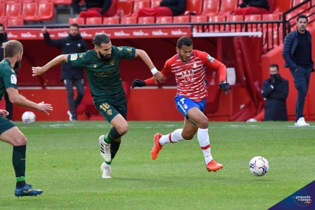 Luis Suárez consiguió ante el Huesca su segundo tanto consecutivo en LaLiga (JOSÉ M. BALDOMERO)