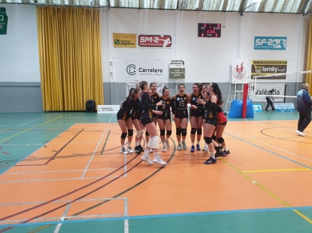 Las atarfeñas celebran su triunfo (CDU ATARFE) 