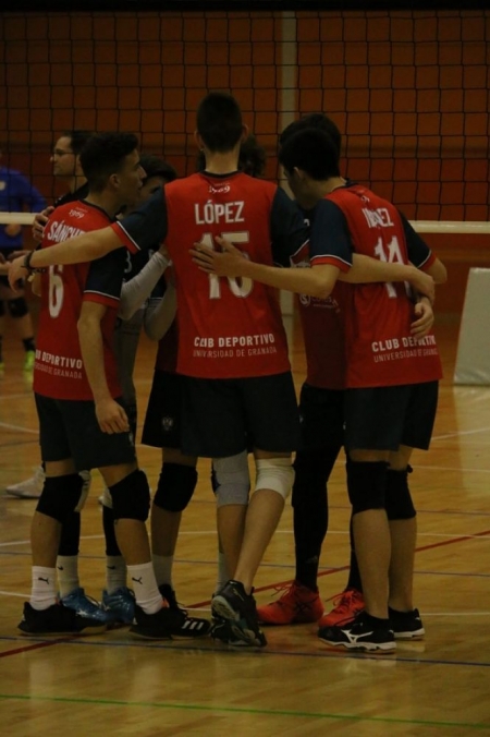El Universidad de Granada durante un partido (DEPORTES UGR) 