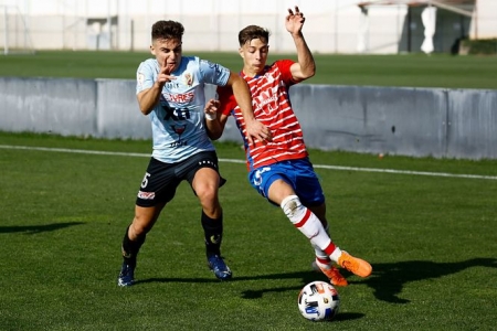 El Recreativo derrotó al Yeclano (GRANADA CF) 