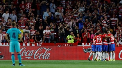 El Granada vivió una noche mágica ante el Barcelona la campaña pasada (REUTERS) El Granada vivió una noche mágica ante el Barcelona la campaña pasada (REUTERS)