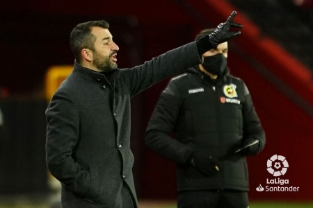 Diego Martínez, durante el anterior partido ante el Barcelona (LALIGA)