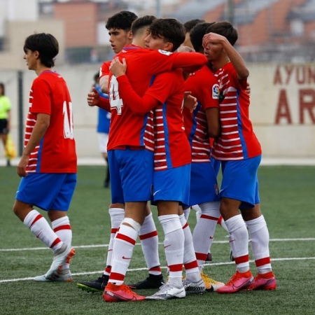 El Granada Juvenil goleó al FIS Hermanas San Andrés (GRANADA CF) 