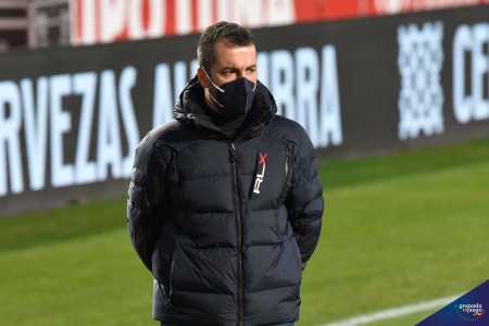 Diego Martínez, entrenador del Granada CF (JOSÉ M. BALDOMERO)