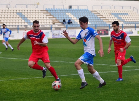 El motrileño Raúl Fernández fue de los jugadores más incisivos (SEMANARIO MUCHO DEPORTE) 