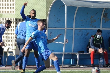 Bolívar anotó dos goles en el empate del Maracena (JOSÉ M. BALDOMERO /ARCHIVO) 