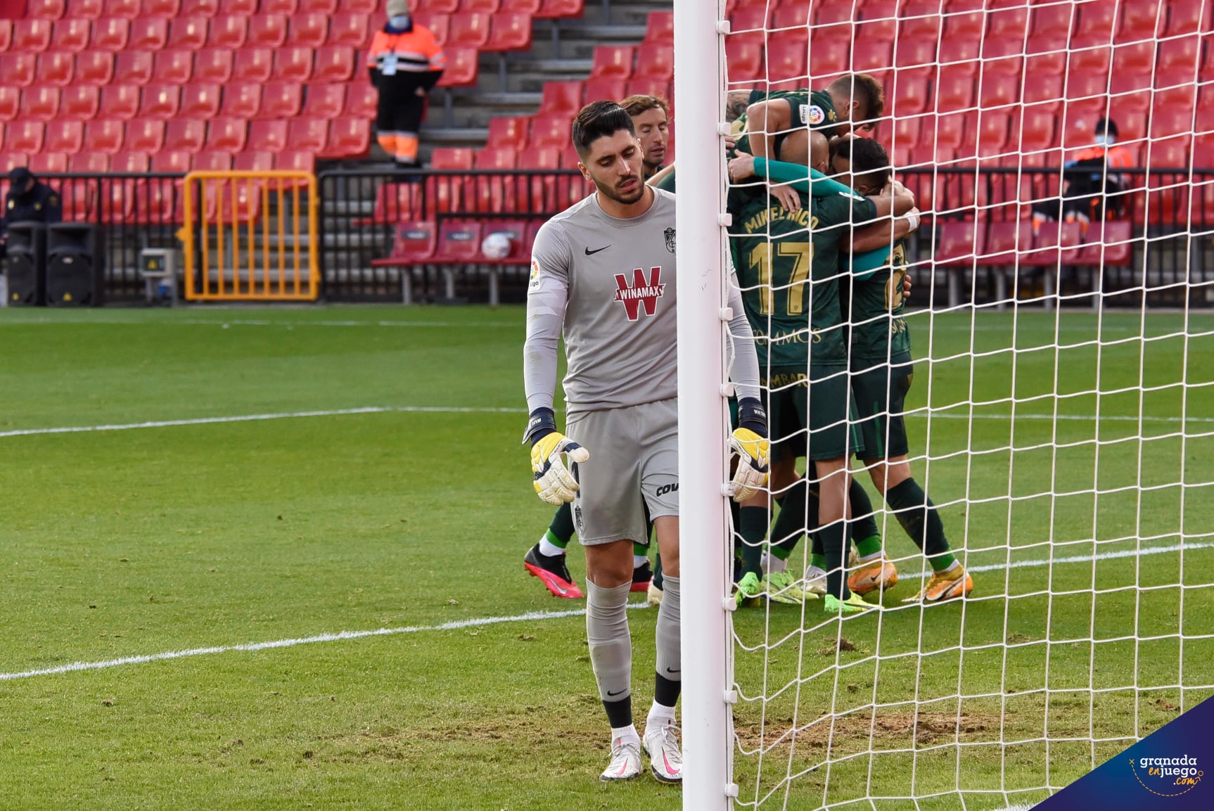 Rui Silva, durante el partido del Granada ante el Huesca en el `Nuevo Los Cármenes´ (JOSÉ M. BALDOMERO) Rui Silva, durante el partido del Granada ante el Huesca en el `Nuevo Los Cármenes´ (JOSÉ M. BALDOMERO)