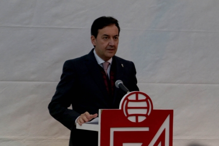 Antonio Fernández Monterrubio, durante el acto de conmemoración de Diego Martínez en la `Puerta de los entrenadores´ (JOSÉ VELASCO / GRJ) Antonio Fernández Monterrubio, durante el acto de conmemoración de Diego Martínez en la `Puerta de los entrenadores´ (JOSÉ VELASCO / GRJ)
