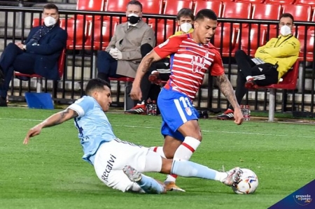 Machis durante una acción del partido (JOSÉ M. BALDOMERO)