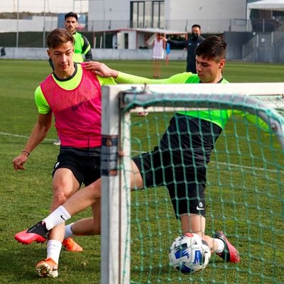 El Recreativo ha preparado el encuentro ante el Córdoba con máxima intensidad (CANTERA NAZARÍ) 