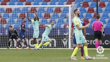 Soldado anotó el gol del empate en el descuento (LALIGA)