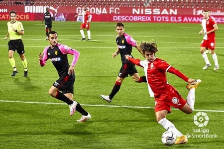 Pablo Moreno durante un partido con el Girona (LALIGA) 