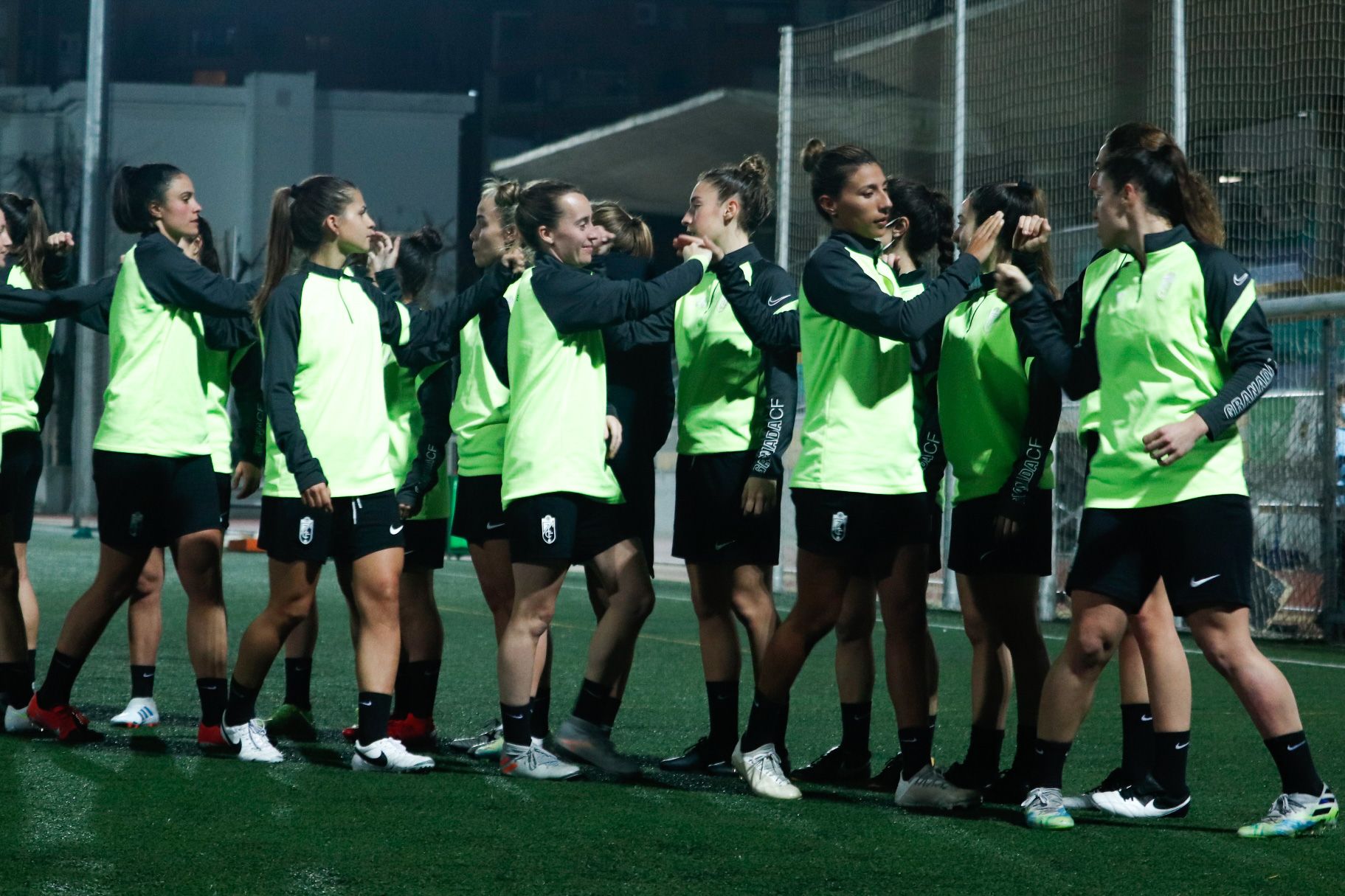El Granada Femenino afrontará mañana el primero de sus dos duelos directos consecutivos ante el Cáceres (GCF FEMENINO) El Granada Femenino afrontará mañana el primero de sus dos duelos directos consecutivos ante el Cáceres (GCF FEMENINO)