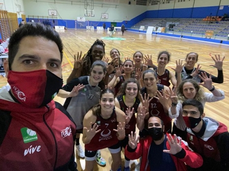 El Grupo Hafesa Granada celebra la victoria (RACA) 