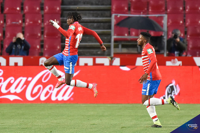 Domingos Quina volvió a ver puerta con otro golazo por segunda jornada consecutiva (JOSÉ M. BALDOMERO) Domingos Quina volvió a ver puerta con otro golazo por segunda jornada consecutiva (JOSÉ M. BALDOMERO)