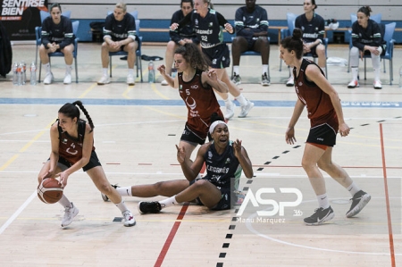 El Grupo Hafesa Granada no tuvo opciones de victoria ante el líder (MANU MÁRQUEZ / BALONCESTO LEGANÉS) 