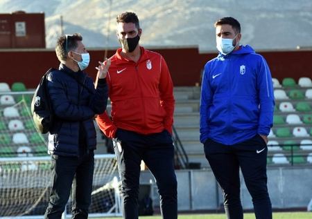 Juan Antonio Milla, en el centro, durante un entrenamiento (GCF)