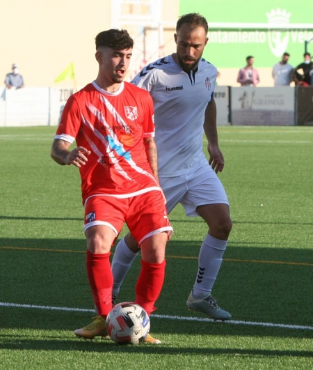 El CF Motril plantó cara al líder (JESÚS HURTADO) 